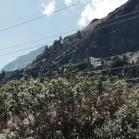 豪斯瓦勒西亚酒店 公寓 洛伊克巴德