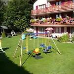 Haus Valesia 公寓